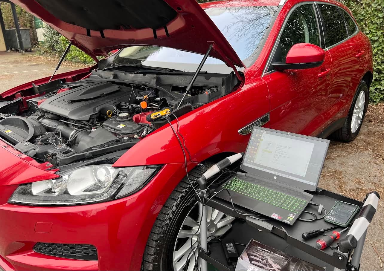 Red Jaguar F-Pace mobile diagnostics