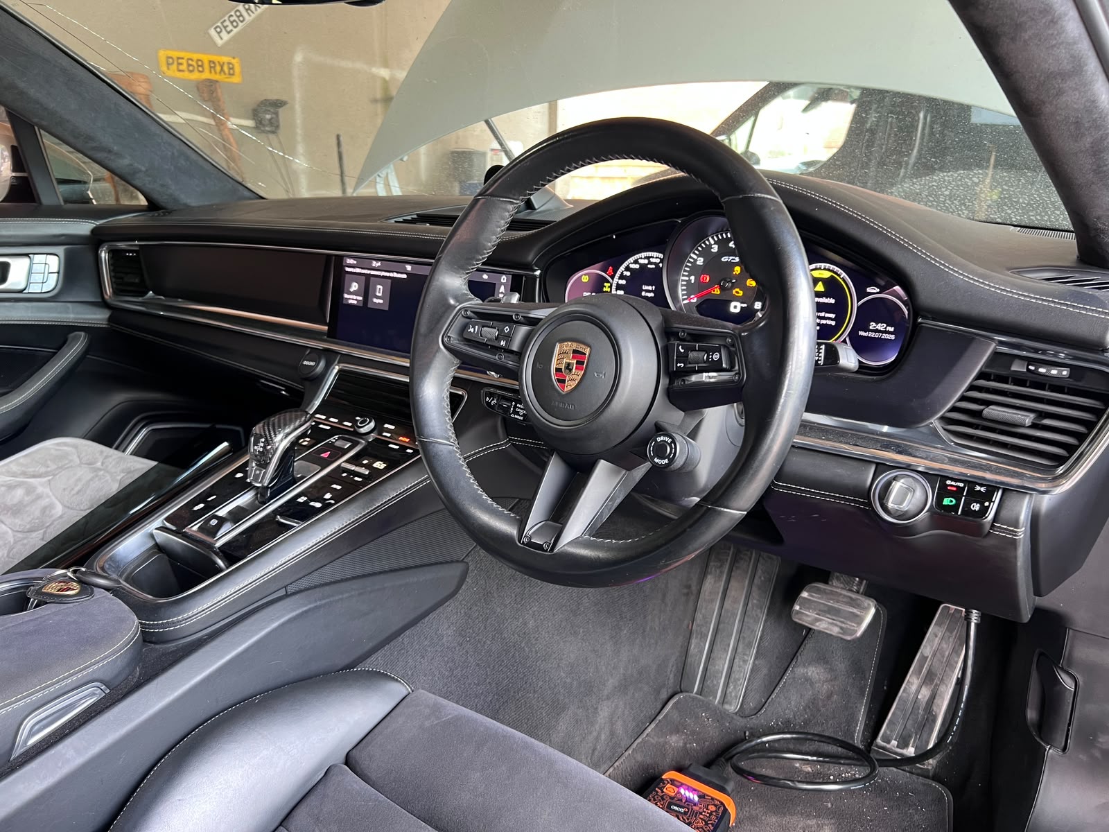 Porsche Panamera interior diagnostics session